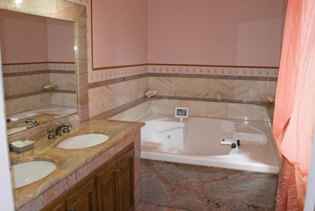 Torre Dei Frati Bed & Breakfast フォッサーノ 部屋 写真